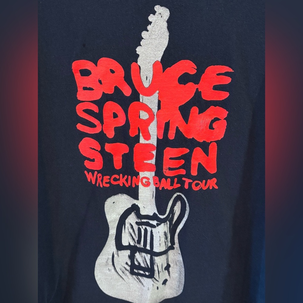 Bruce Springsteen Wrecking Ball Tour, 2012. Men’s XXL. Navy T shirt. Foxborough